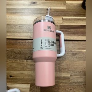 Stanley Cup 40 oz With Handle